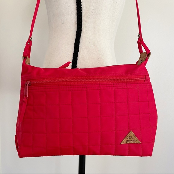 SOLD :: Vintage 80s Jordache Quilted Crossbody Shoulder Bag - Picture 6 of 7